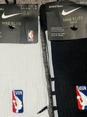 Nike Elite Crew Socks - Black and White - 2 Pairs